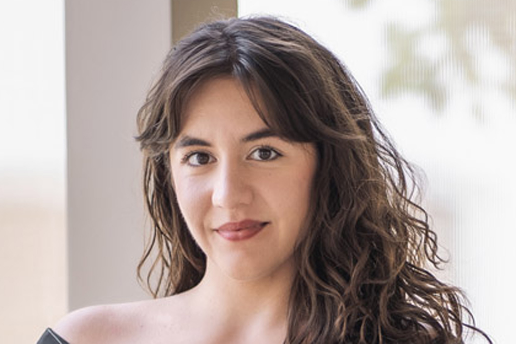 Mehr über den Artikel erfahren JASMIN DELFS – Rollendebüt als Pamina in NP bei den Eutiner Festspielen