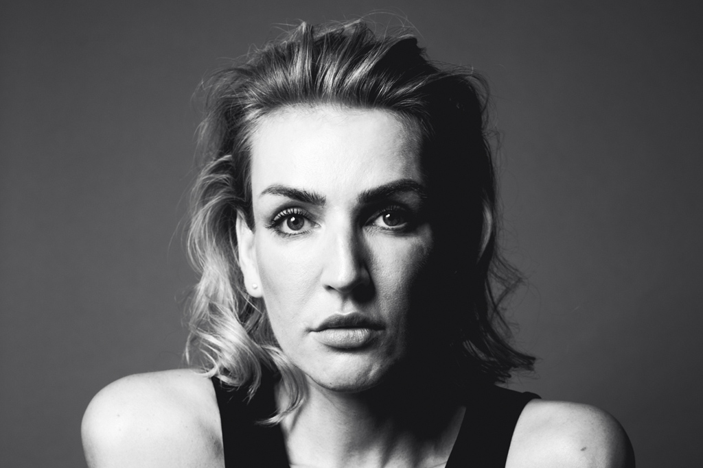 Mehr über den Artikel erfahren SLÁVA DAUBNEROVÁ – inszeniert „Das Rheingold“ in Prag